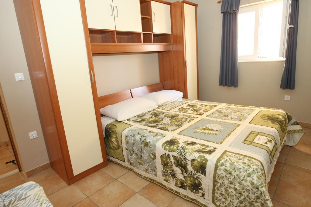 Sea View Apartments Nina Vrsi Szoba fotó