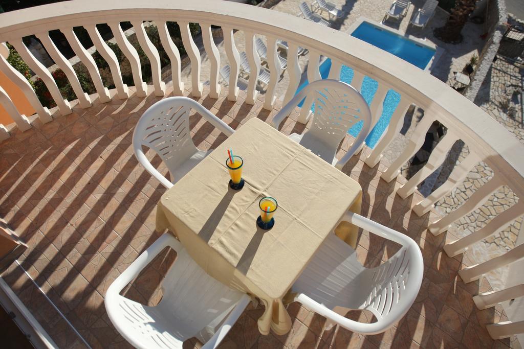 Sea View Apartments Nina Vrsi Kültér fotó