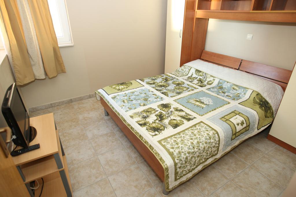 Sea View Apartments Nina Vrsi Szoba fotó